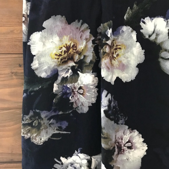 Dynamite |  Floral Cocktail Dress - Picture 4 of 4